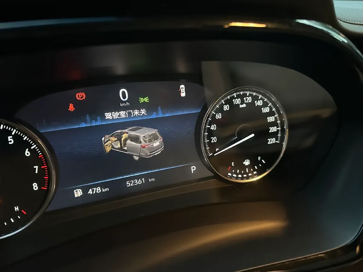 2022 Buick GL8 2.0T 237HP L4 9AT,autocango,china used car exporter,china ev exporter,chinese used car exporter,chinese used ev exporter