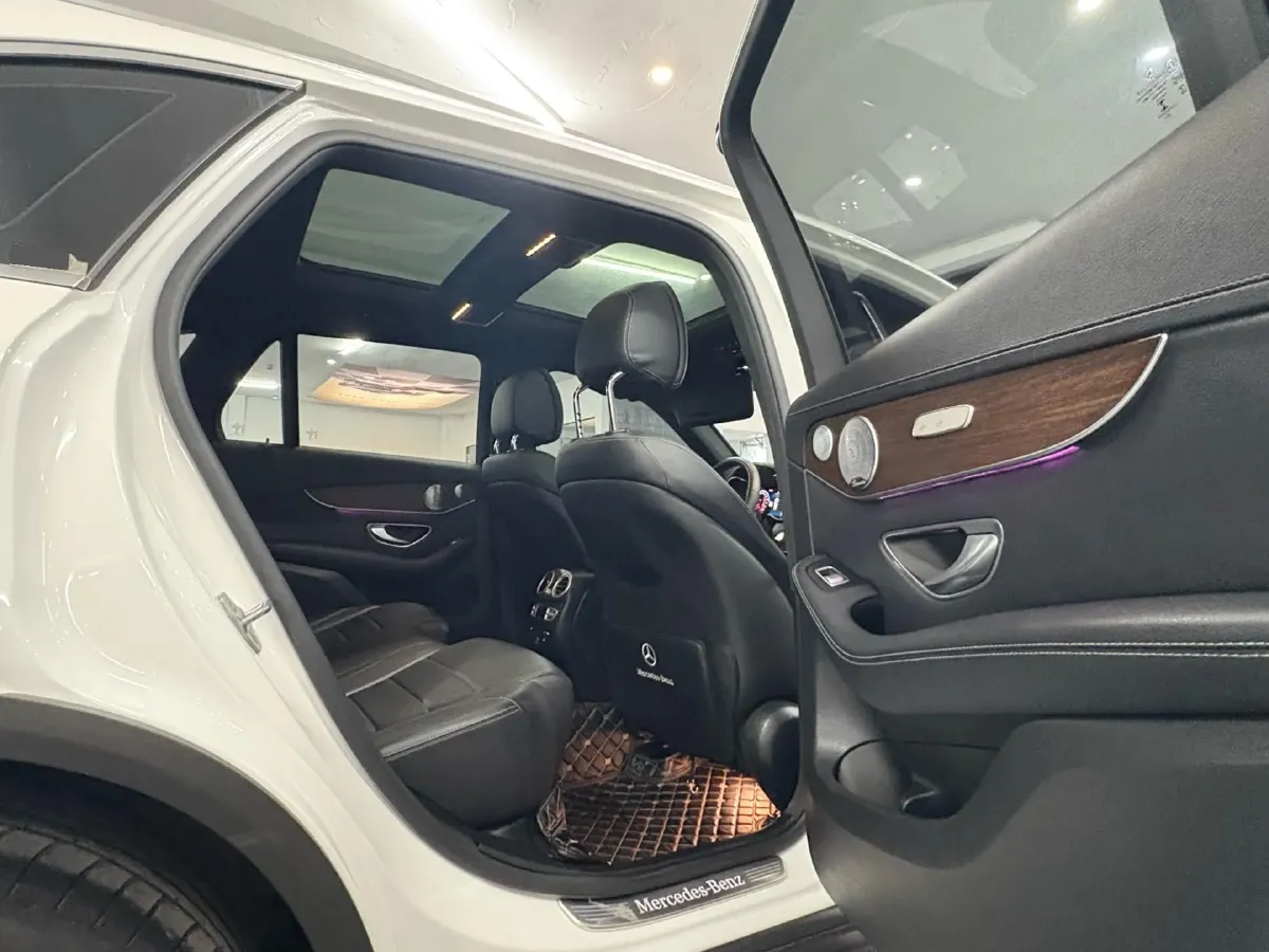 2021 Mercedes-Benz GLC Class 2.0T 258HP L4 9AT,autocango,china used car exporter,china ev exporter,chinese used car exporter,chinese used ev exporter