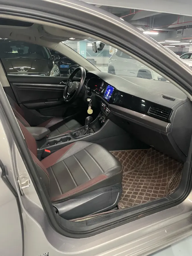 2019 Roewe RX5 MAX 1.5T 173HP L4 6AT,autocango,china used car exporter,china ev exporter,chinese used car exporter,chinese used ev exporter