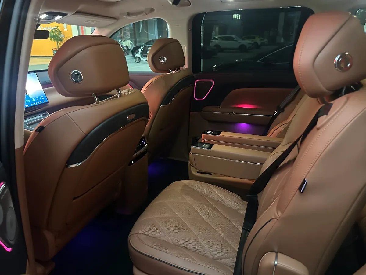 2026 Voyah 9L 1.5T 150HP L4 PHEV,autocango,china used car exporter,china ev exporter,chinese used car exporter,chinese used ev exporter