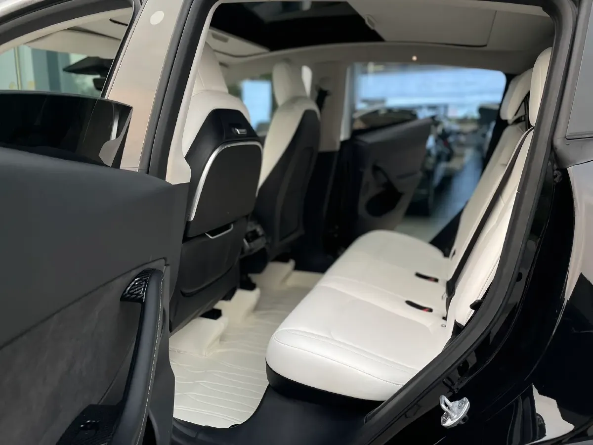 2022 Tesla Model Y BEV 60KWH,autocango,china used car exporter,china ev exporter,chinese used car exporter,chinese used ev exporter