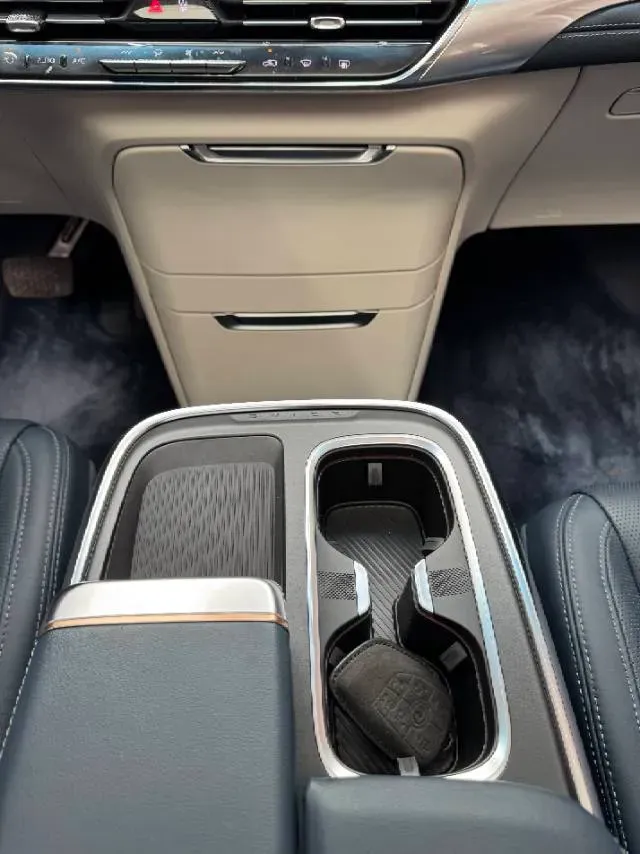 2023 Buick Century 2.0T 237HP L4 9AT,autocango,china used car exporter,china ev exporter,chinese used car exporter,chinese used ev exporter