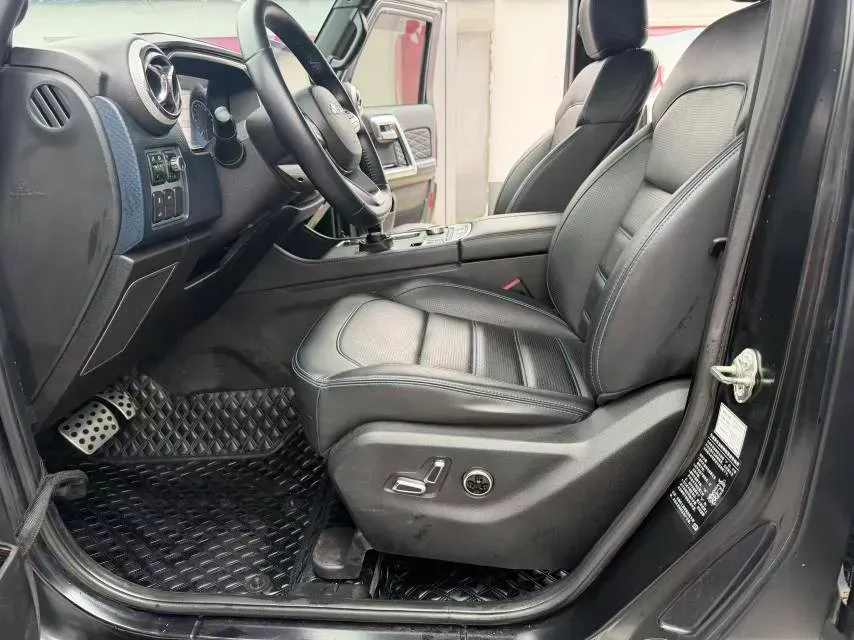 2021 Beijing BJ40 2.0T 163HP L4 8AT,autocango,china used car exporter,china ev exporter,chinese used car exporter,chinese used ev exporter