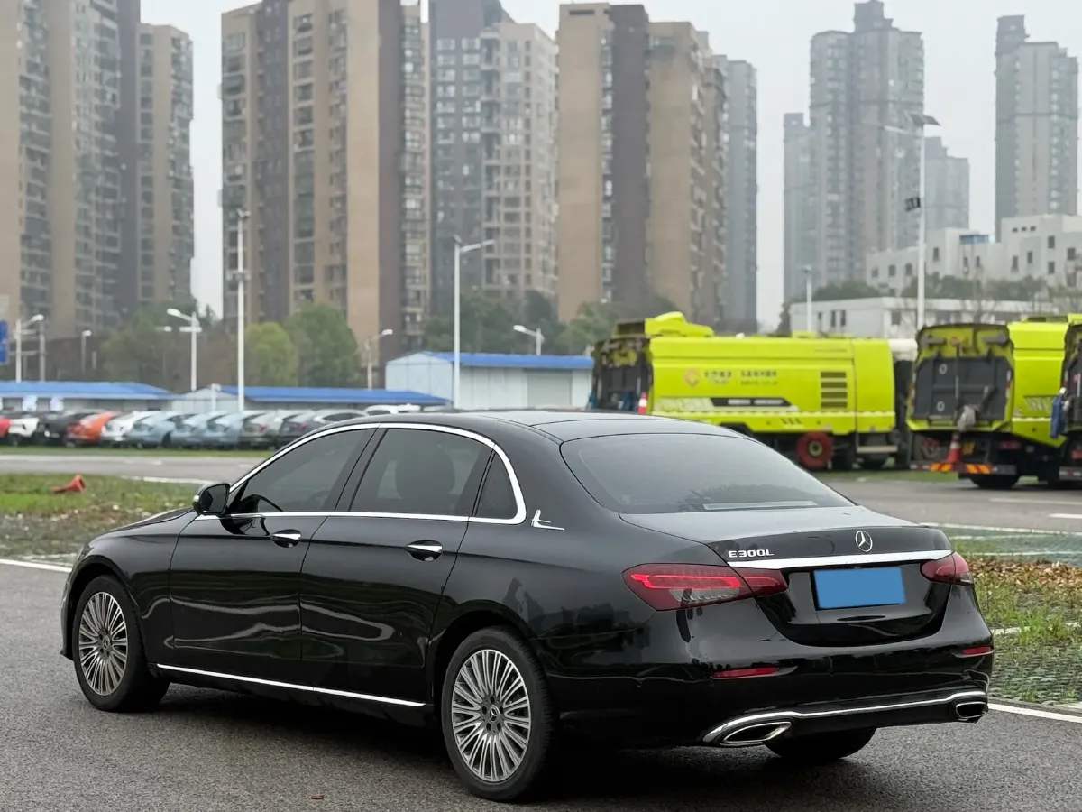 2021 Mercedes-Benz E Class 2.0T 258HP L4 9AT,autocango,china used car exporter,china ev exporter,chinese used car exporter,chinese used ev exporter