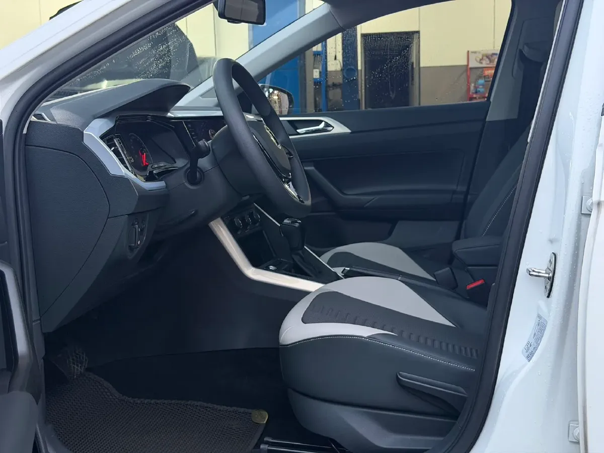 2021 Haval H6 1.5T 169HP L4 7DCT,autocango,china used car exporter,china ev exporter,chinese used car exporter,chinese used ev exporter