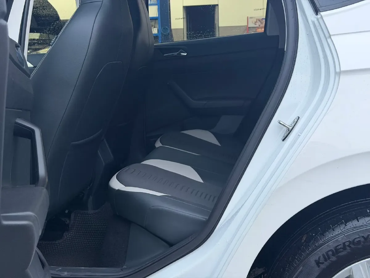 2021 Haval H6 1.5T 169HP L4 7DCT,autocango,china used car exporter,china ev exporter,chinese used car exporter,chinese used ev exporter