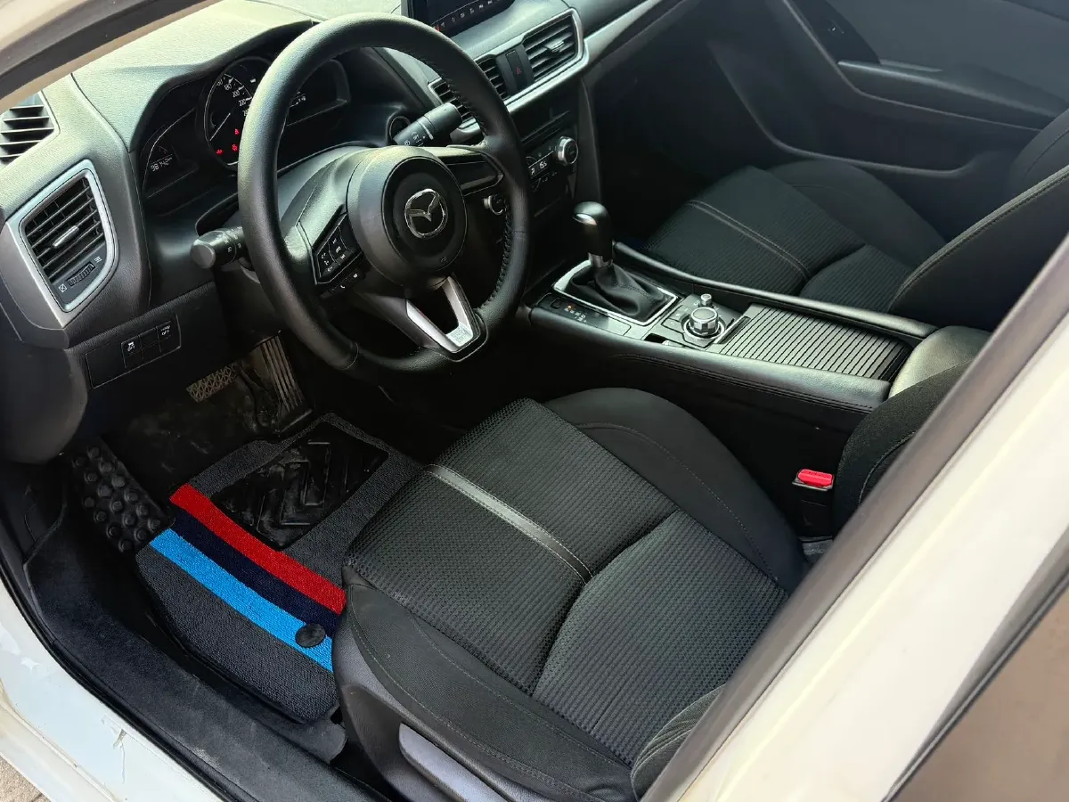 2017 Mazda 3 Axela 1.5L 117HP L4 6AT,autocango,china used car exporter,china ev exporter,chinese used car exporter,chinese used ev exporter