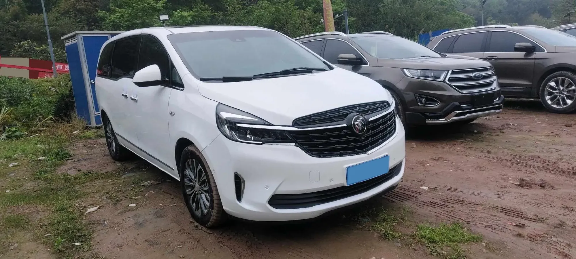 2022 Buick GL8 2.0T 237HP L4 9AT,autocango,china used car exporter,china ev exporter,chinese used car exporter,chinese used ev exporter