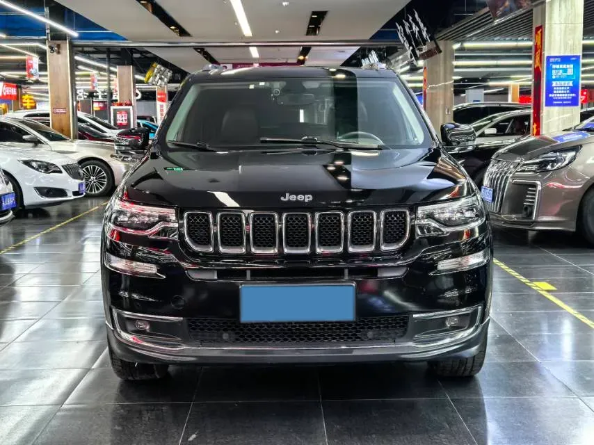 2018 Jeep Grand Commander 2.0T 265HP L4 9AT,autocango,china used car exporter,china ev exporter,chinese used car exporter,chinese used ev exporter