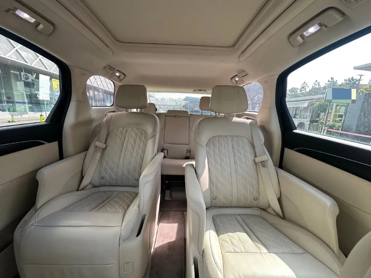 2022 Buick GL8 2.0T 237HP L4 9AT,autocango,china used car exporter,china ev exporter,chinese used car exporter,chinese used ev exporter