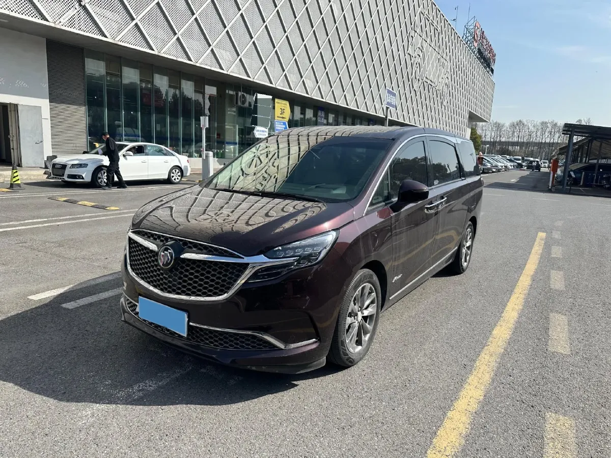 2022 Buick GL8 2.0T 237HP L4 9AT,autocango,china used car exporter,china ev exporter,chinese used car exporter,chinese used ev exporter