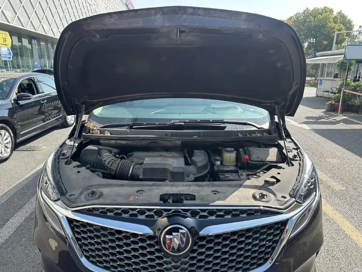 2022 Buick GL8 2.0T 237HP L4 9AT,autocango,china used car exporter,china ev exporter,chinese used car exporter,chinese used ev exporter