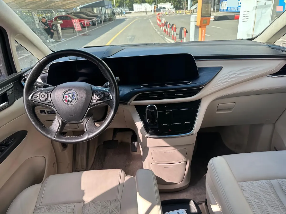 2022 Buick GL8 2.0T 237HP L4 9AT,autocango,china used car exporter,china ev exporter,chinese used car exporter,chinese used ev exporter