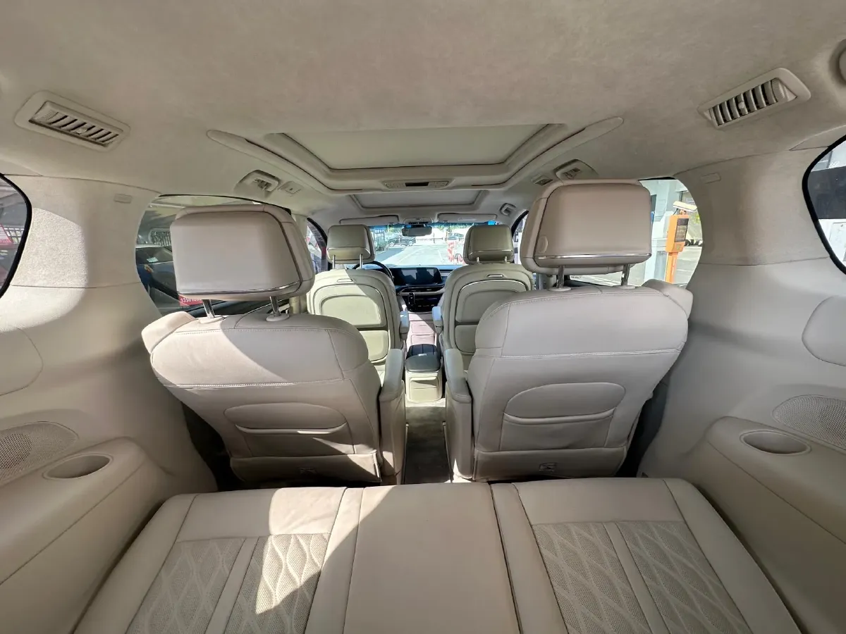 2022 Buick GL8 2.0T 237HP L4 9AT,autocango,china used car exporter,china ev exporter,chinese used car exporter,chinese used ev exporter