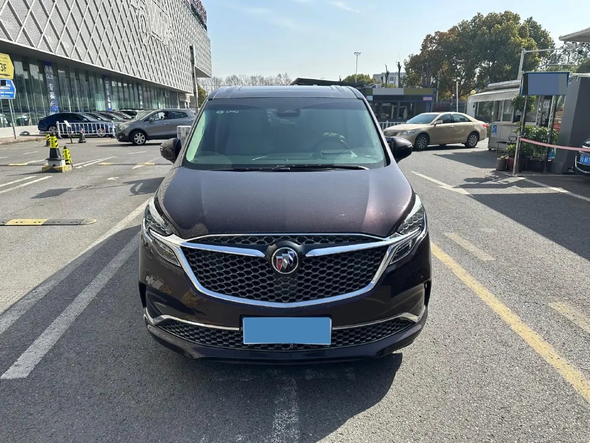 2022 Buick GL8 2.0T 237HP L4 9AT,autocango,china used car exporter,china ev exporter,chinese used car exporter,chinese used ev exporter