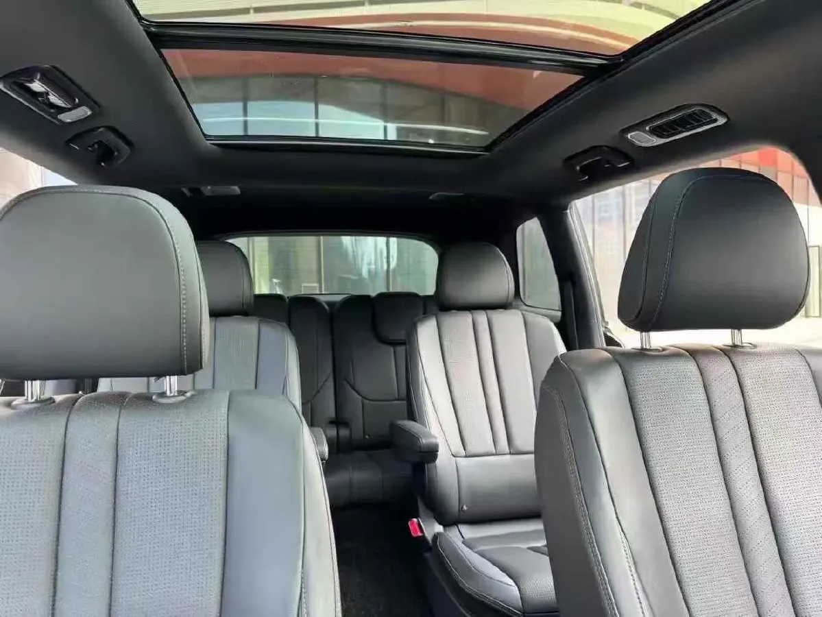 2021 Li ONE Range Extended 131HP REEV 40.5KWH,autocango,china used car exporter,china ev exporter,chinese used car exporter,chinese used ev exporter