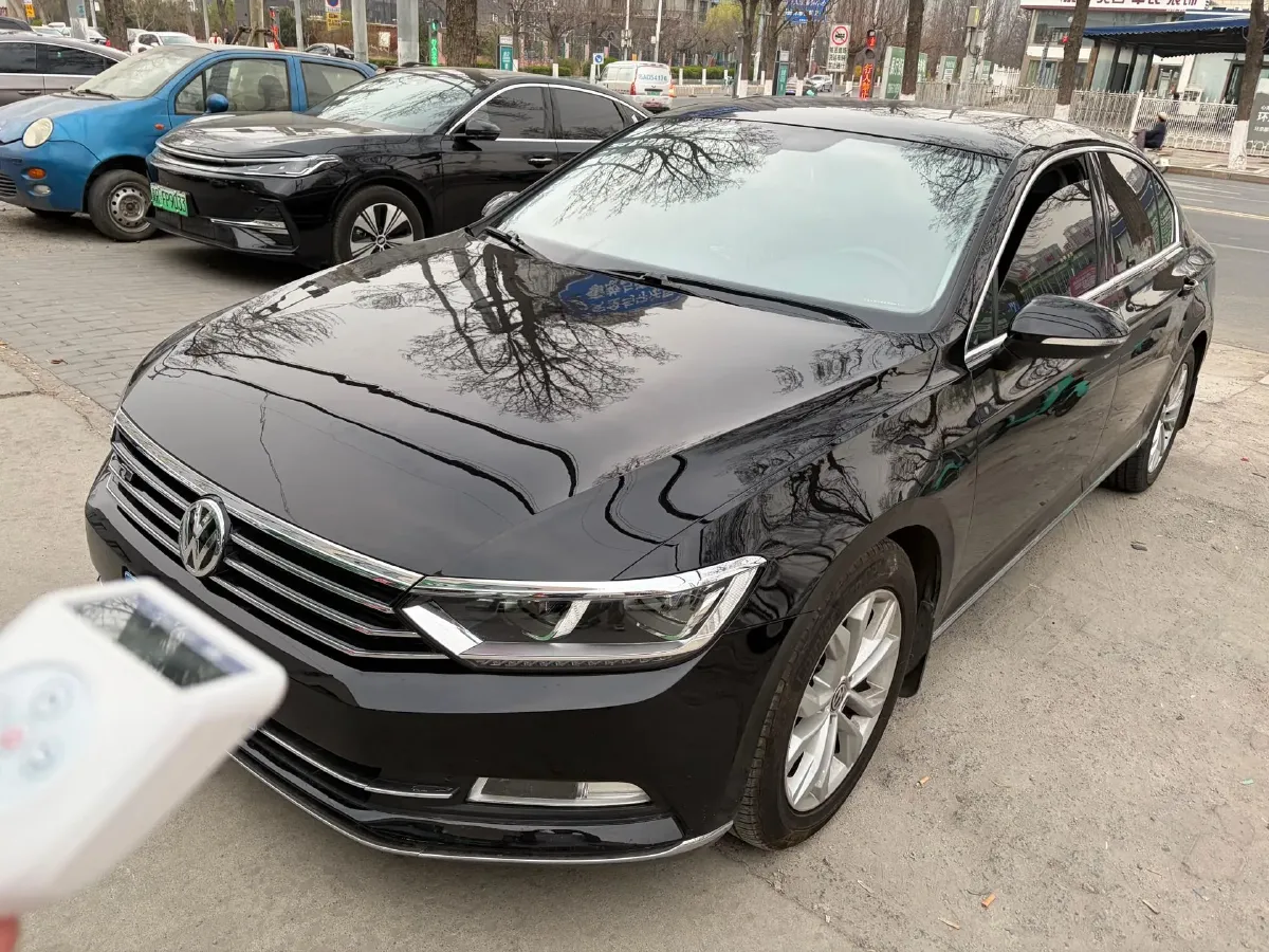 2018 Volkswagen Magotan 1.8T 180HP L4 7DCT,autocango,china used car exporter,china ev exporter,chinese used car exporter,chinese used ev exporter