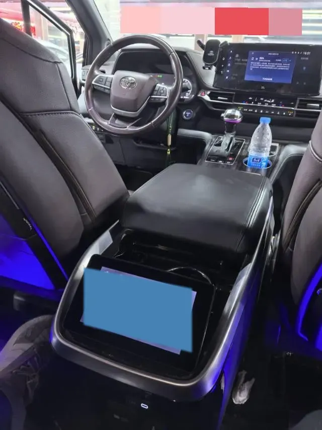 2023 Toyota Sienna 2.5L 189HP L4 E-CVT Hybrid,autocango,china used car exporter,china ev exporter,chinese used car exporter,chinese used ev exporter