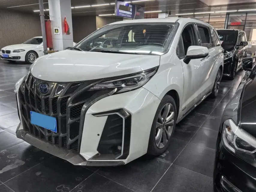 2023 Toyota Sienna 2.5L 189HP L4 E-CVT Hybrid,autocango,china used car exporter,china ev exporter,chinese used car exporter,chinese used ev exporter