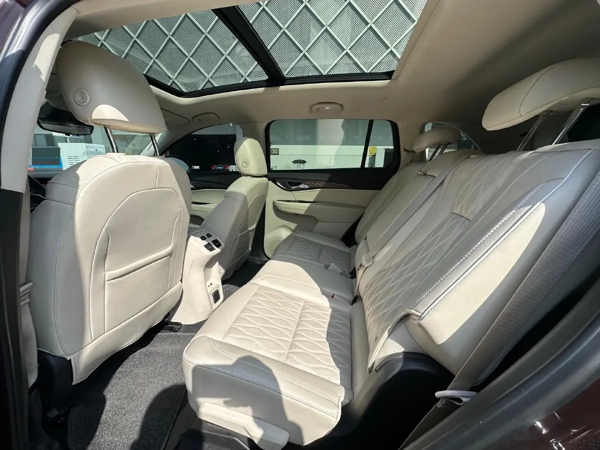 2021 Buick EnvisionPlus 2.0T 237HP L4 9AT,autocango,china used car exporter,china ev exporter,chinese used car exporter,chinese used ev exporter