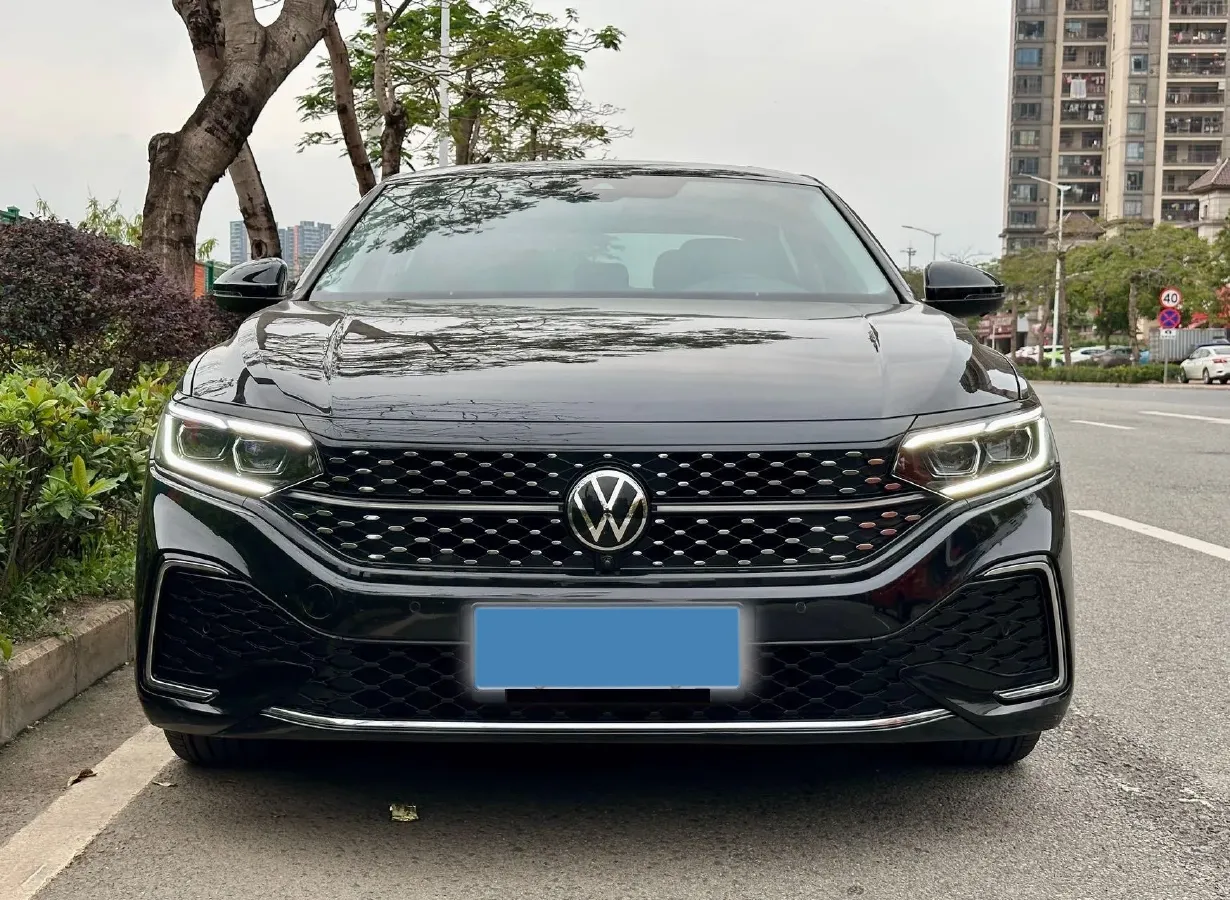 2023 Volkswagen Passat 2.0T 186HP L4 7DCT,autocango,china used car exporter,china ev exporter,chinese used car exporter,chinese used ev exporter