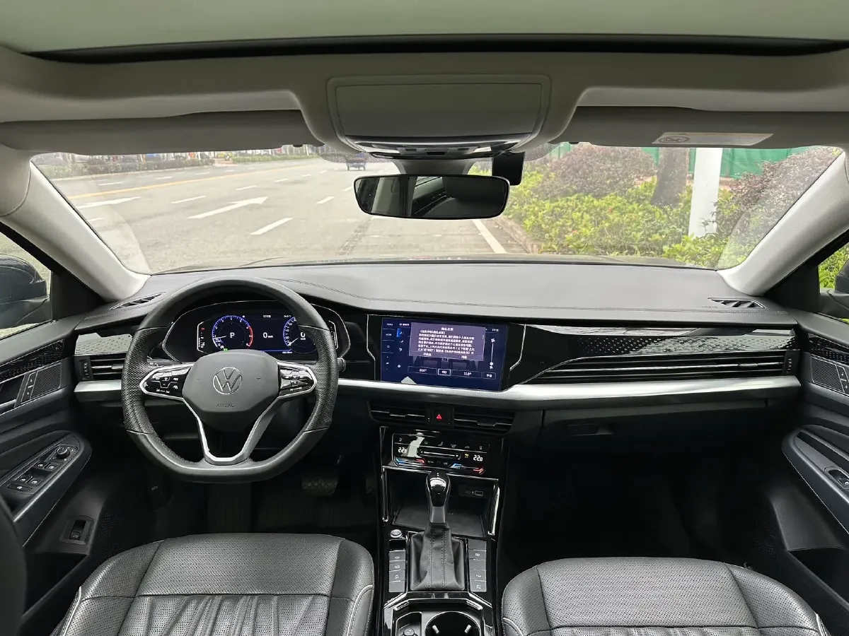 2023 Volkswagen Passat 2.0T 186HP L4 7DCT,autocango,china used car exporter,china ev exporter,chinese used car exporter,chinese used ev exporter