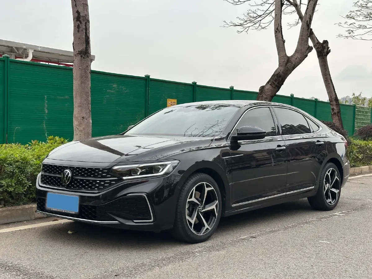 2023 Volkswagen Passat 2.0T 186HP L4 7DCT,autocango,china used car exporter,china ev exporter,chinese used car exporter,chinese used ev exporter