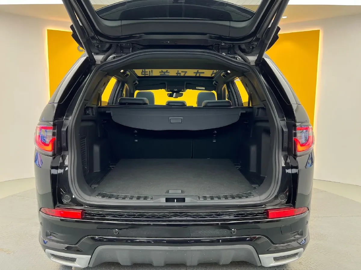 2023 Land Rover Discovery Sport 2.0T 249HP L4 9AT,autocango,china used car exporter,china ev exporter,chinese used car exporter,chinese used ev exporter