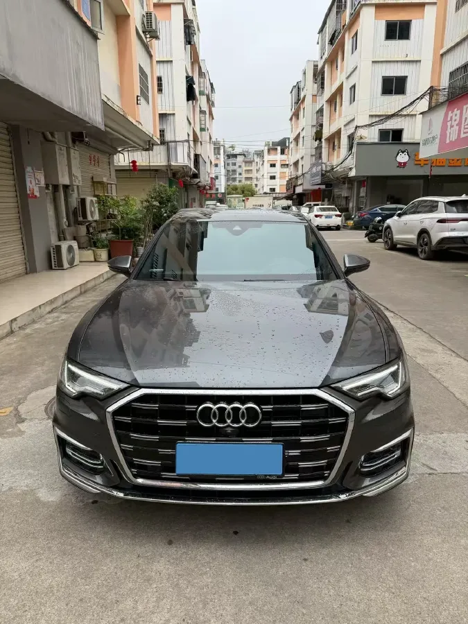 2023 Audi A6L 2.0T 245HP L4 7DCT,autocango,china used car exporter,china ev exporter,chinese used car exporter,chinese used ev exporter