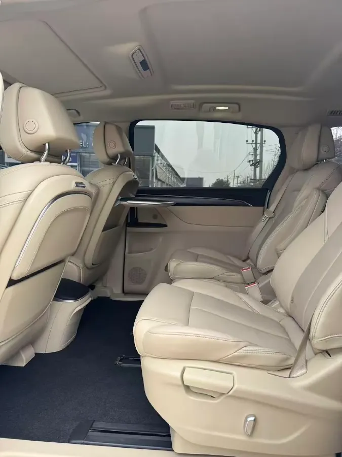 2023 Buick GL8 2.0T 237HP L4 9AT,autocango,china used car exporter,china ev exporter,chinese used car exporter,chinese used ev exporter