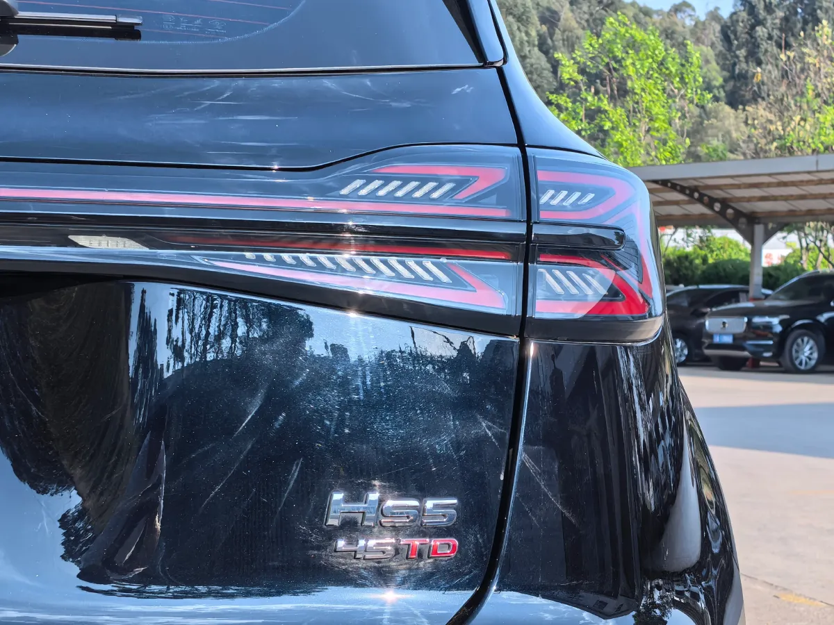 2025 HongQi HS5 2.0T 252HP L4 8AT,autocango,china used car exporter,china ev exporter,chinese used car exporter,chinese used ev exporter