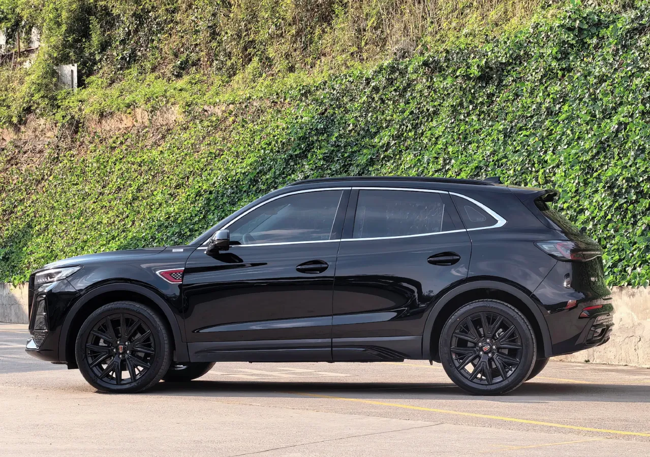 2025 HongQi HS5 2.0T 252HP L4 8AT,autocango,china used car exporter,china ev exporter,chinese used car exporter,chinese used ev exporter