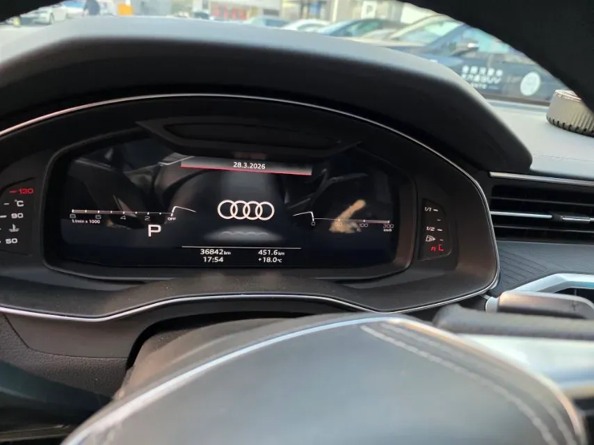 2024 Audi A7L 2.0T 245HP L4 7DCT,autocango,china used car exporter,china ev exporter,chinese used car exporter,chinese used ev exporter