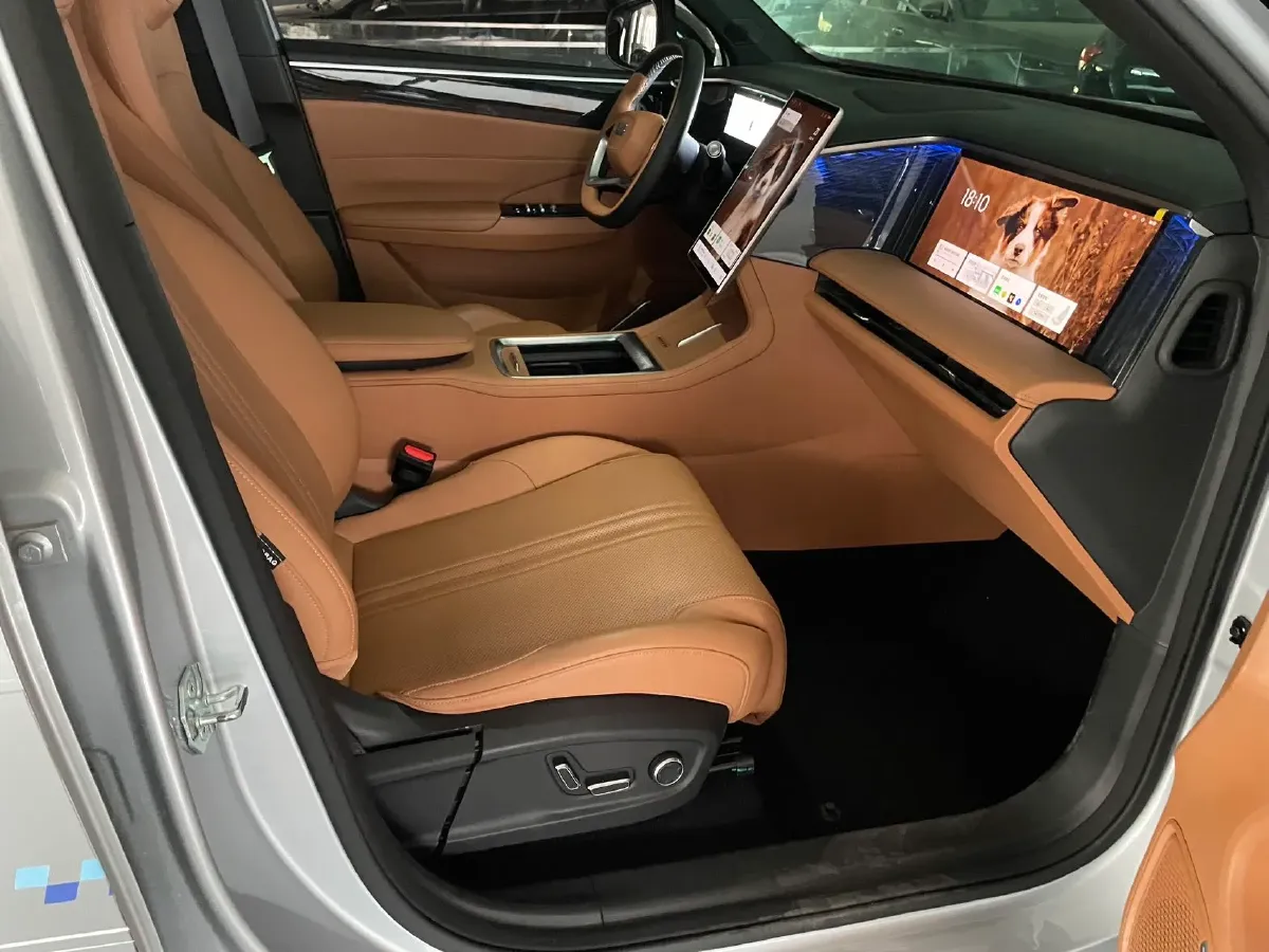 2025 Geely Galaxy L7 1.5L 112HP L4 1DHT PHEV 18.4KWH,autocango,china used car exporter,china ev exporter,chinese used car exporter,chinese used ev exporter