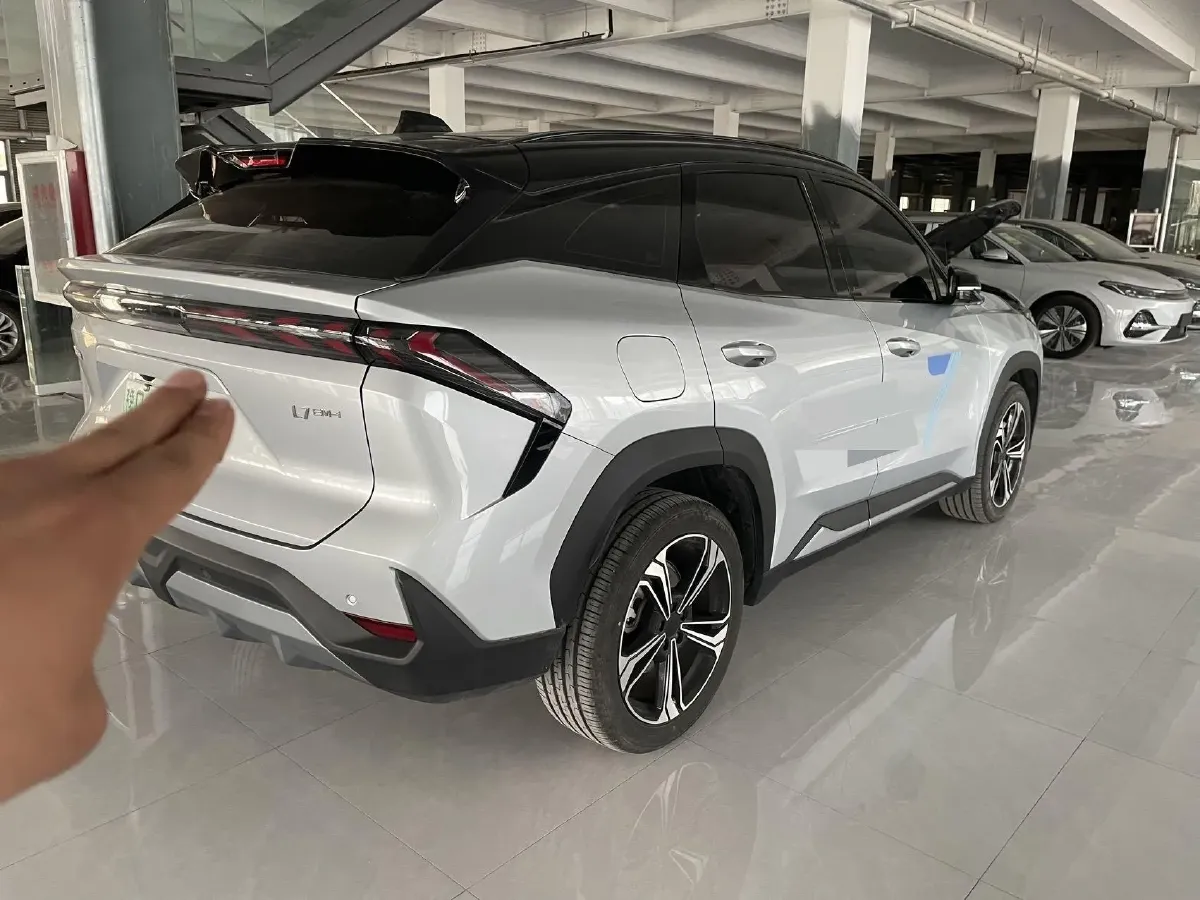 2025 Geely Galaxy L7 1.5L 112HP L4 1DHT PHEV 18.4KWH,autocango,china used car exporter,china ev exporter,chinese used car exporter,chinese used ev exporter
