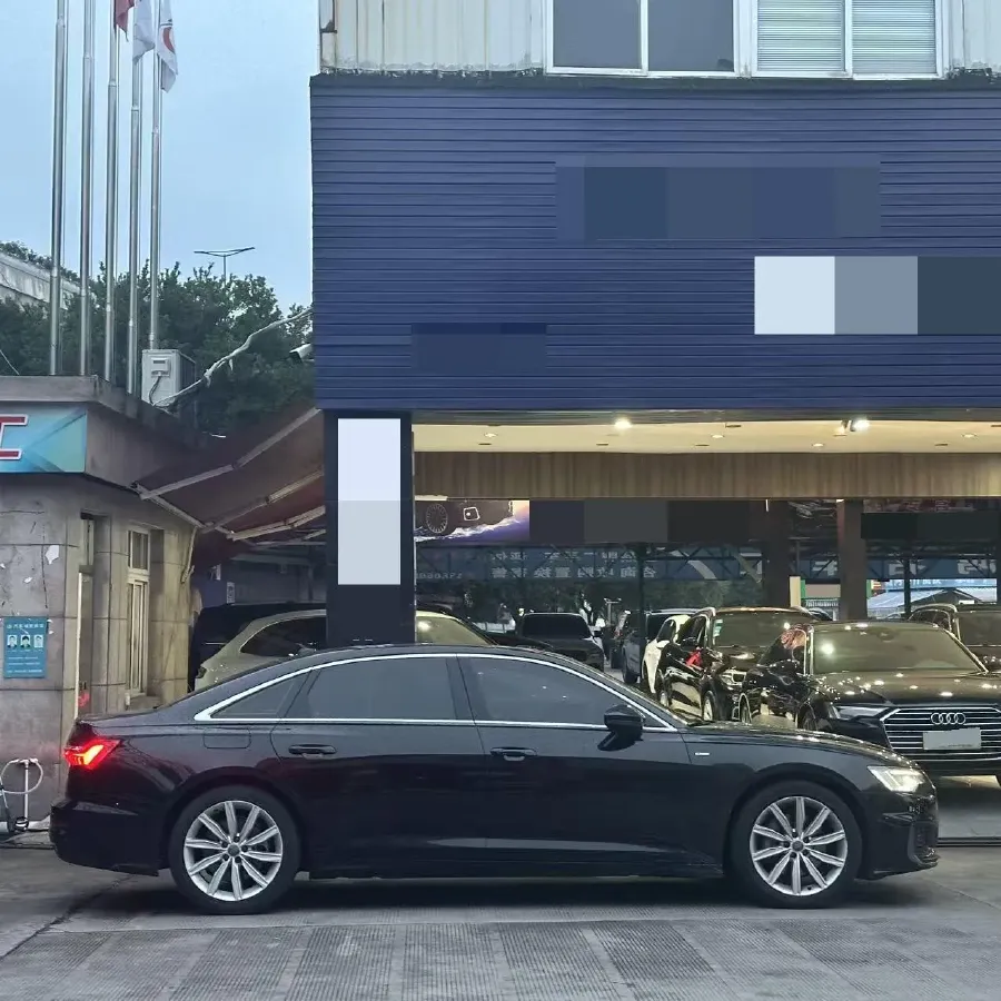 2021 Audi A6L 2.0T 224HP L4 7DCT,autocango,china used car exporter,china ev exporter,chinese used car exporter,chinese used ev exporter