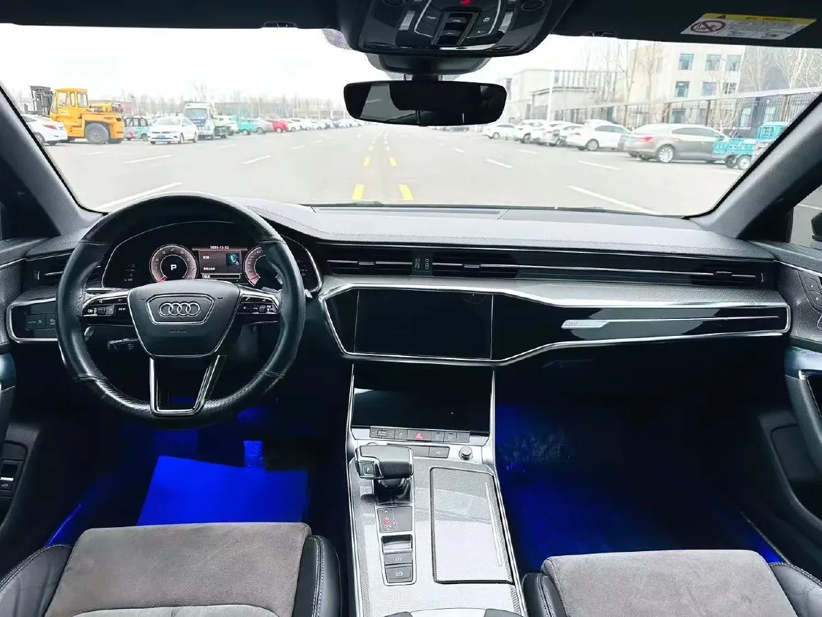 2020 Audi A6L 2.0T 224HP L4 7DCT,autocango,china used car exporter,china ev exporter,chinese used car exporter,chinese used ev exporter