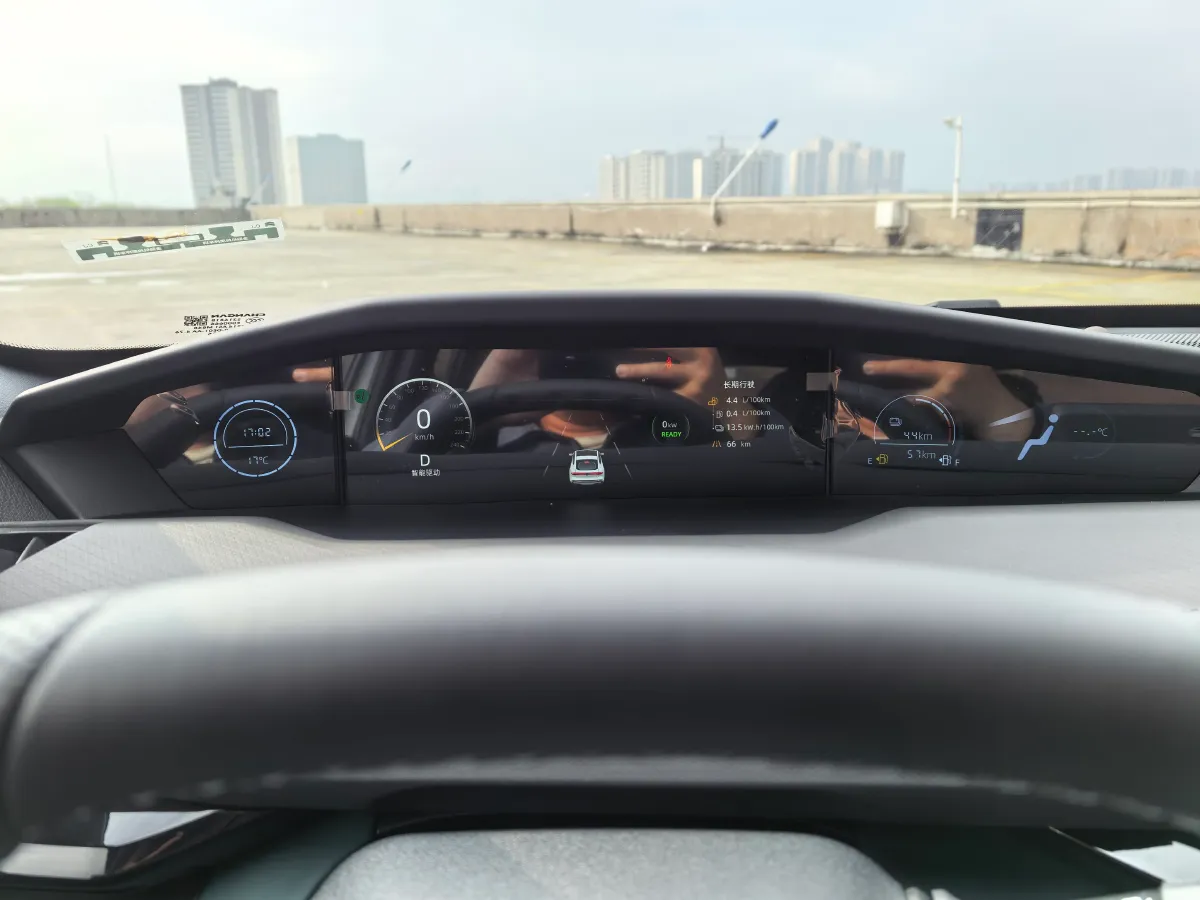 2024 ChangAn UNI-V iDD 1.5L 110HP L4 E-CVT PHEV 18.99KWH,autocango,china used car exporter,china ev exporter,chinese used car exporter,chinese used ev exporter