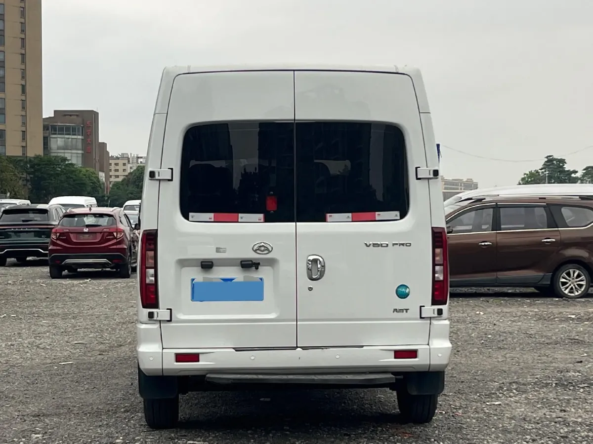 2023 MAXUS XinTu V80 2.0T 139HP L4 6MT,autocango,china used car exporter,china ev exporter,chinese used car exporter,chinese used ev exporter