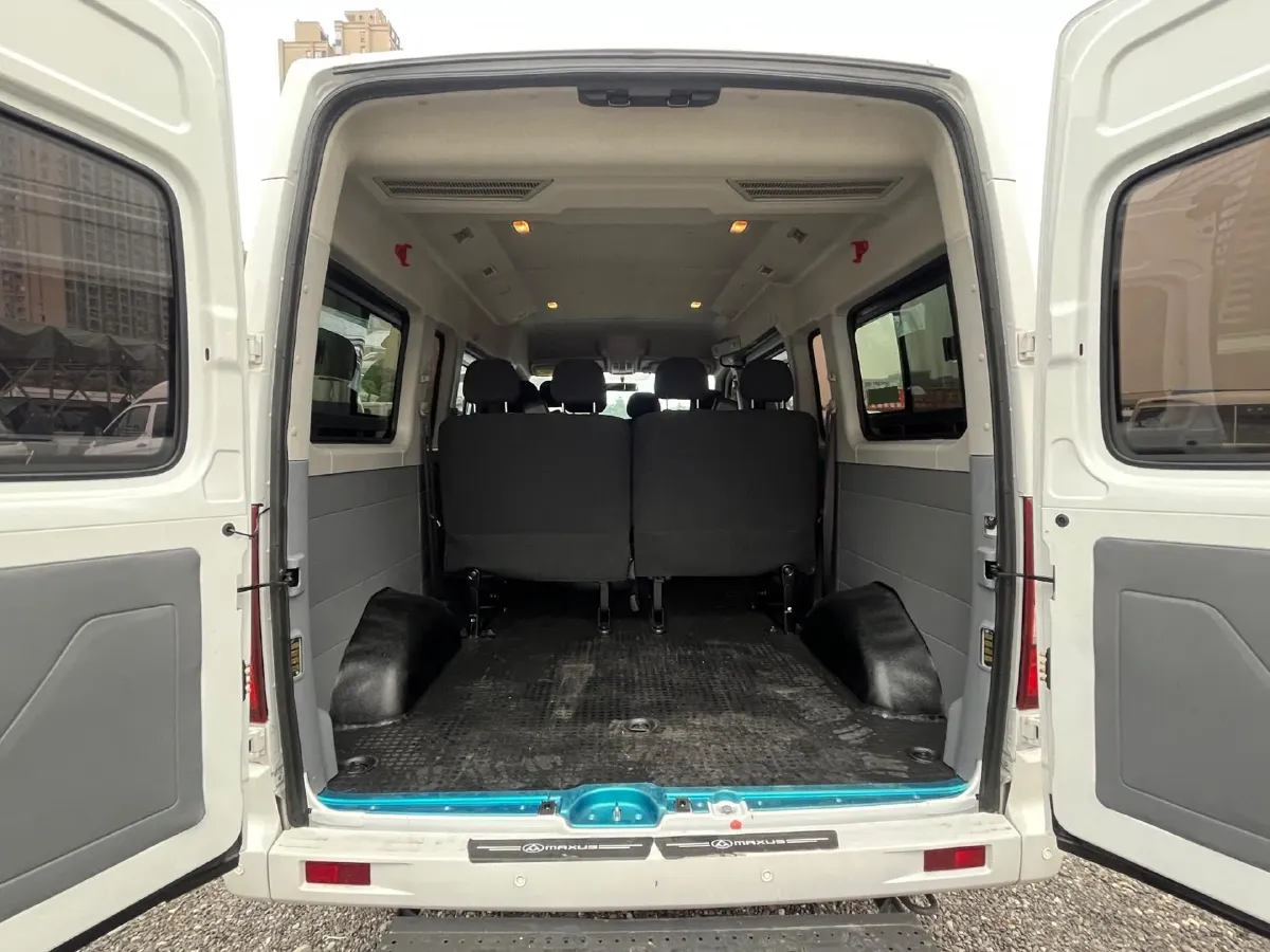 2023 MAXUS XinTu V80 2.0T 139HP L4 6MT,autocango,china used car exporter,china ev exporter,chinese used car exporter,chinese used ev exporter