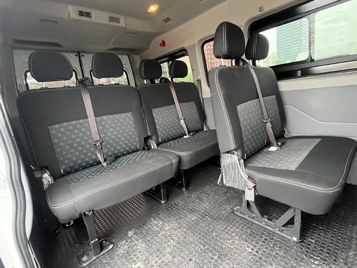 2023 MAXUS XinTu V80 2.0T 139HP L4 6MT,autocango,china used car exporter,china ev exporter,chinese used car exporter,chinese used ev exporter