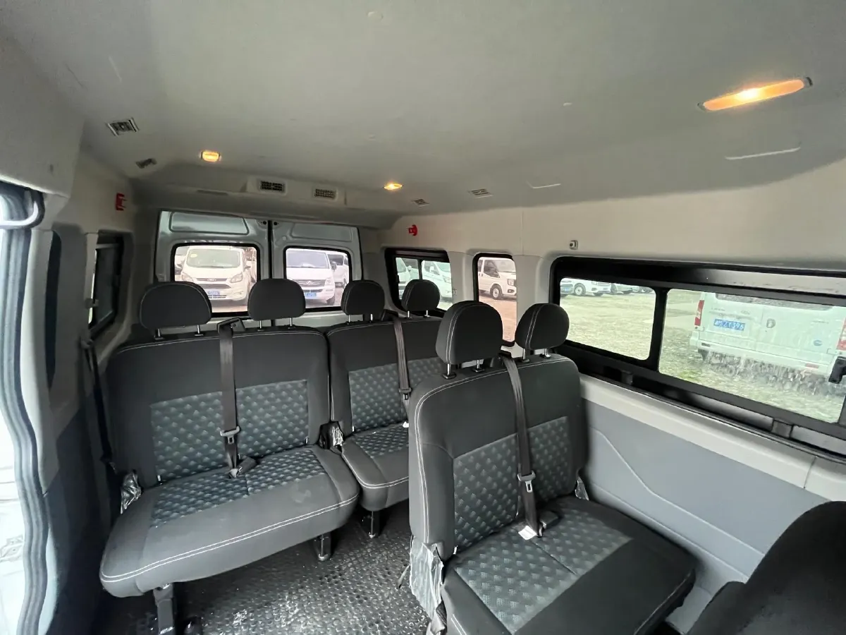 2023 MAXUS XinTu V80 2.0T 139HP L4 6MT,autocango,china used car exporter,china ev exporter,chinese used car exporter,chinese used ev exporter