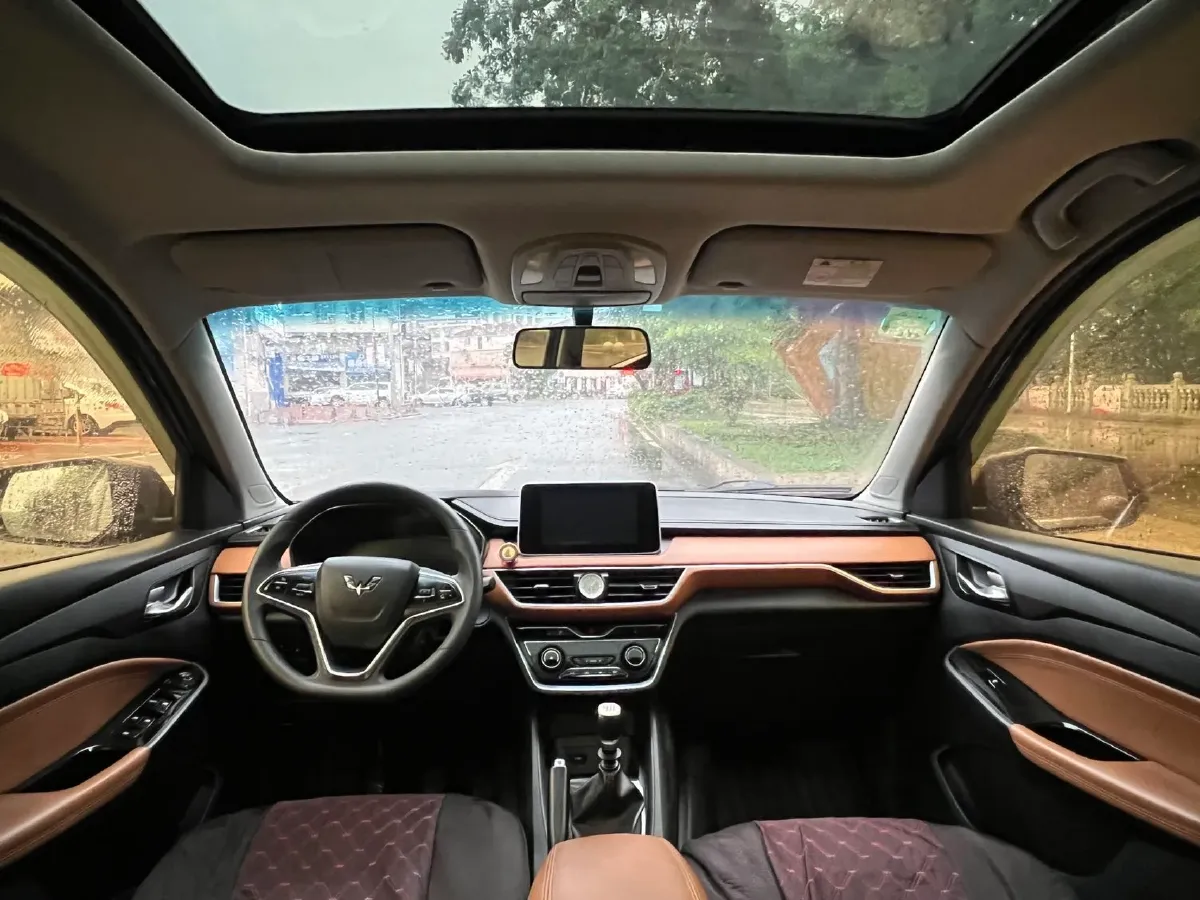 2018 WuLing HongGuang S3 1.5L 112HP L4 6MT,autocango,china used car exporter,china ev exporter,chinese used car exporter,chinese used ev exporter