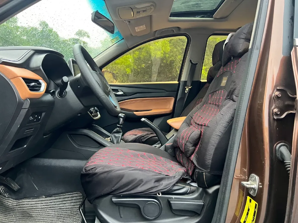 2018 WuLing HongGuang S3 1.5L 112HP L4 6MT,autocango,china used car exporter,china ev exporter,chinese used car exporter,chinese used ev exporter