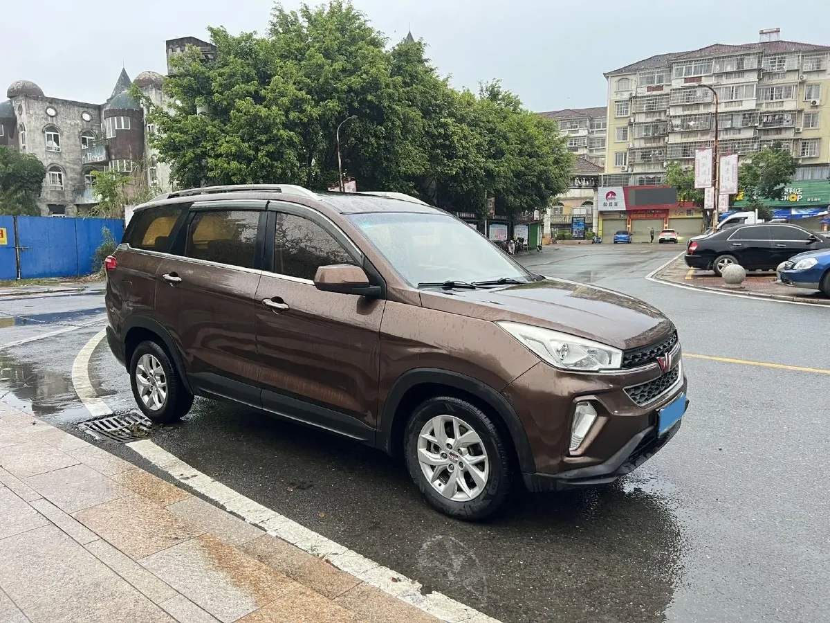 2018 WuLing HongGuang S3 1.5L 112HP L4 6MT,autocango,china used car exporter,china ev exporter,chinese used car exporter,chinese used ev exporter