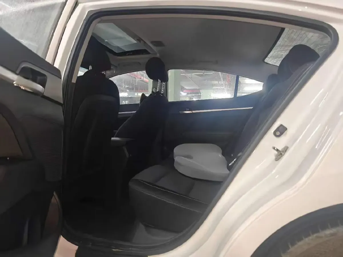 2016 Hyundai Elantra 1.6L 130HP L4 6AT,autocango,china used car exporter,china ev exporter,chinese used car exporter,chinese used ev exporter