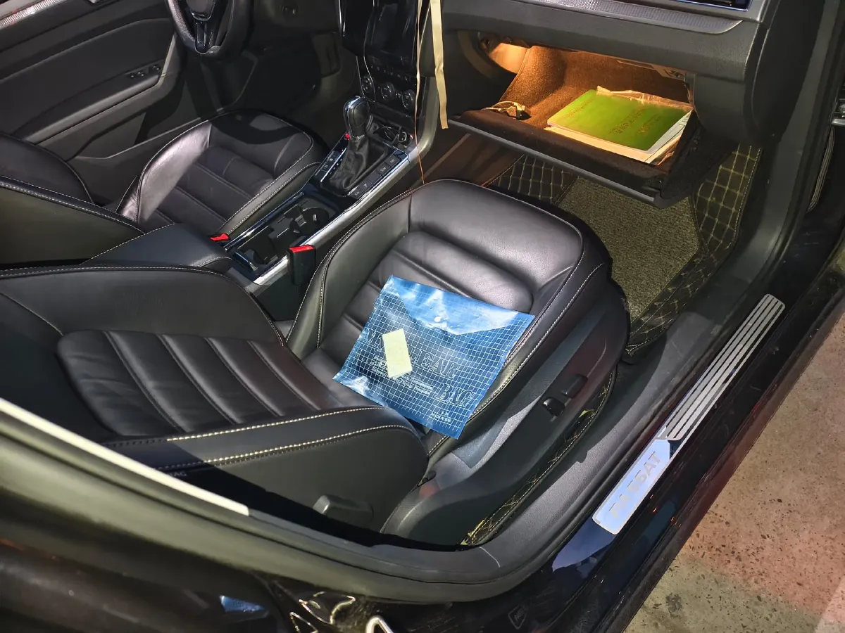 2017 Volkswagen Passat 1.8T 180HP L4 7DCT,autocango,china used car exporter,china ev exporter,chinese used car exporter,chinese used ev exporter