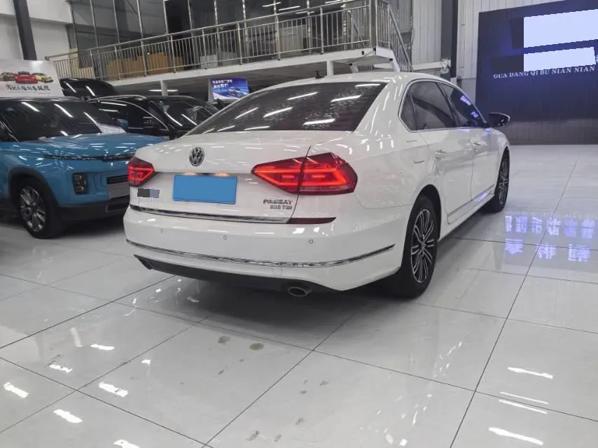 2017 Volkswagen Passat 1.8T 180HP L4 7DCT,autocango,china used car exporter,china ev exporter,chinese used car exporter,chinese used ev exporter