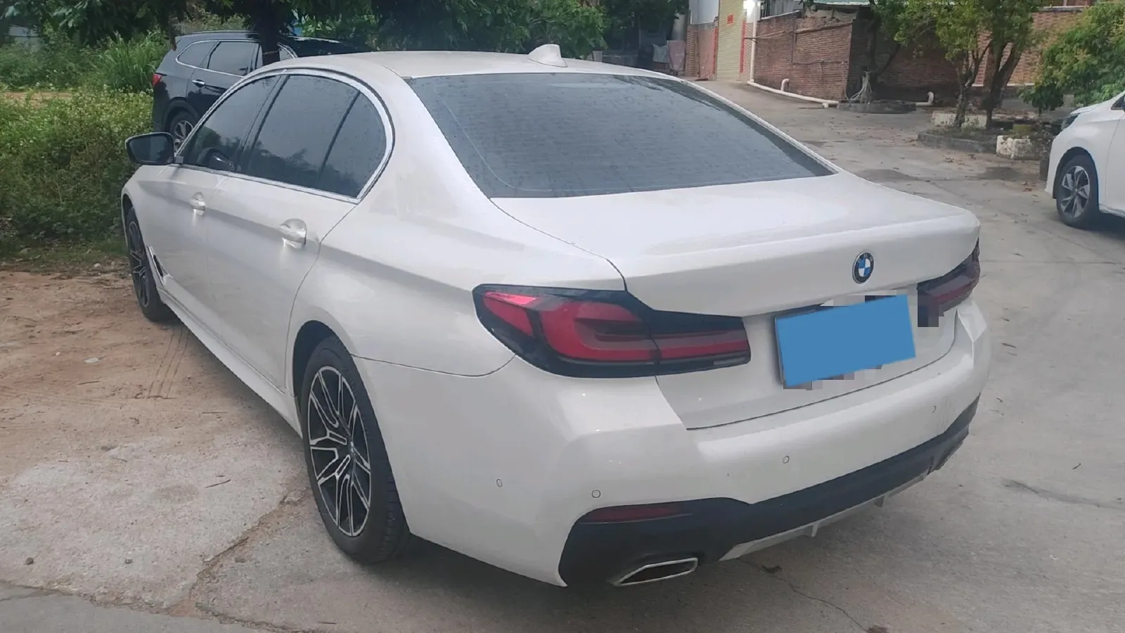2021 BMW 5 Series 2.0T 184HP L4 8AT,autocango,china used car exporter,china ev exporter,chinese used car exporter,chinese used ev exporter