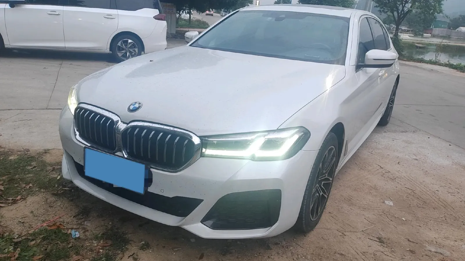 2021 BMW 5 Series 2.0T 184HP L4 8AT,autocango,china used car exporter,china ev exporter,chinese used car exporter,chinese used ev exporter